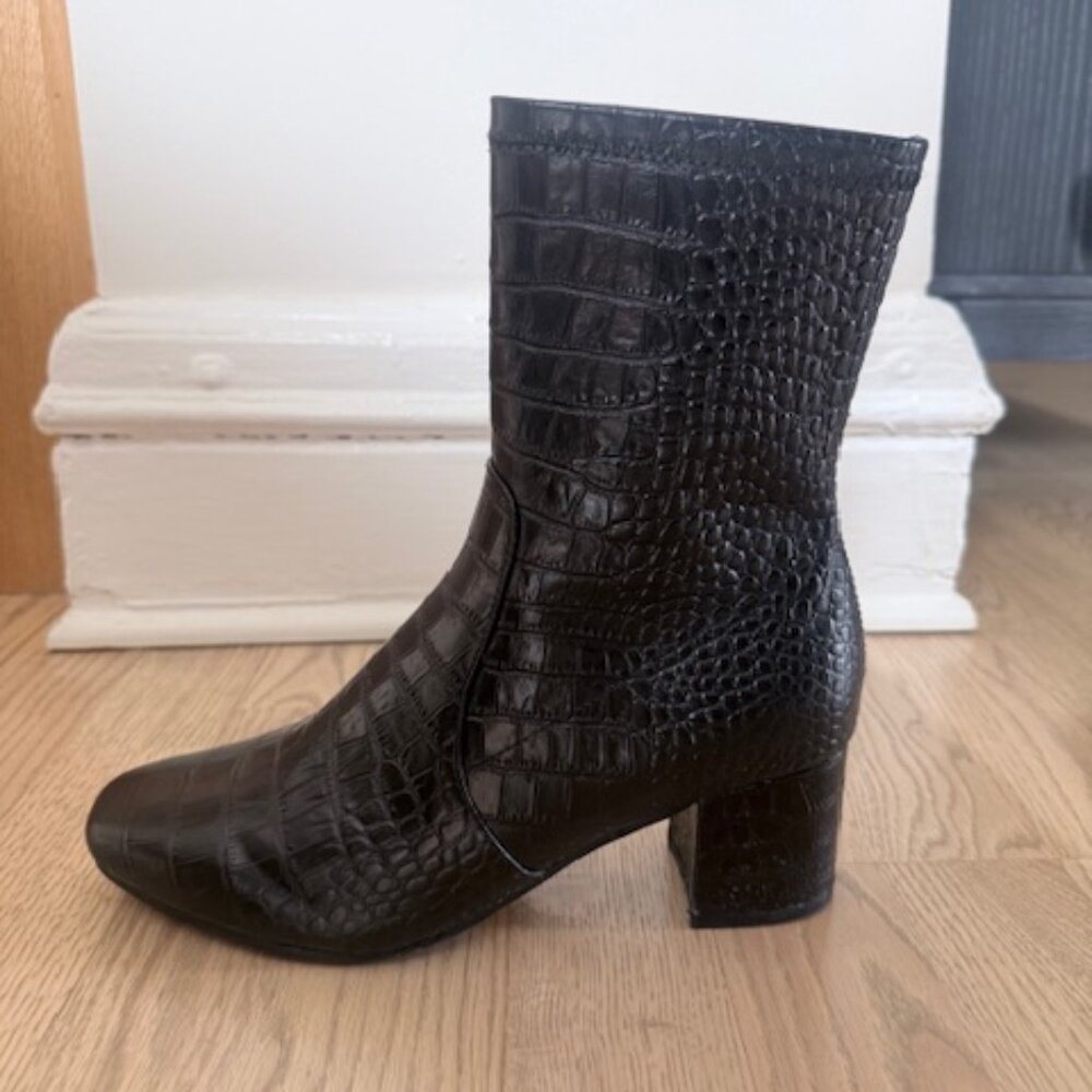 Bared Footwear Chuckar Black Croc Heeled Boots Size 38